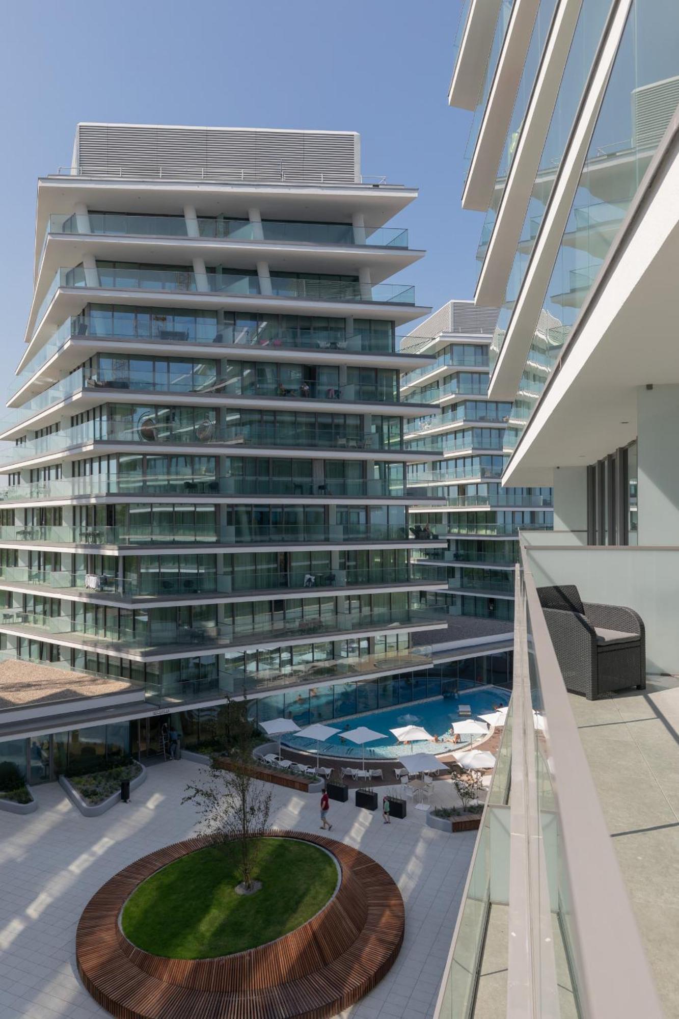 Royal Waves Resort & Spa - Apartment With Parking By Noclegi Renters Мендзиздроє Екстер'єр фото