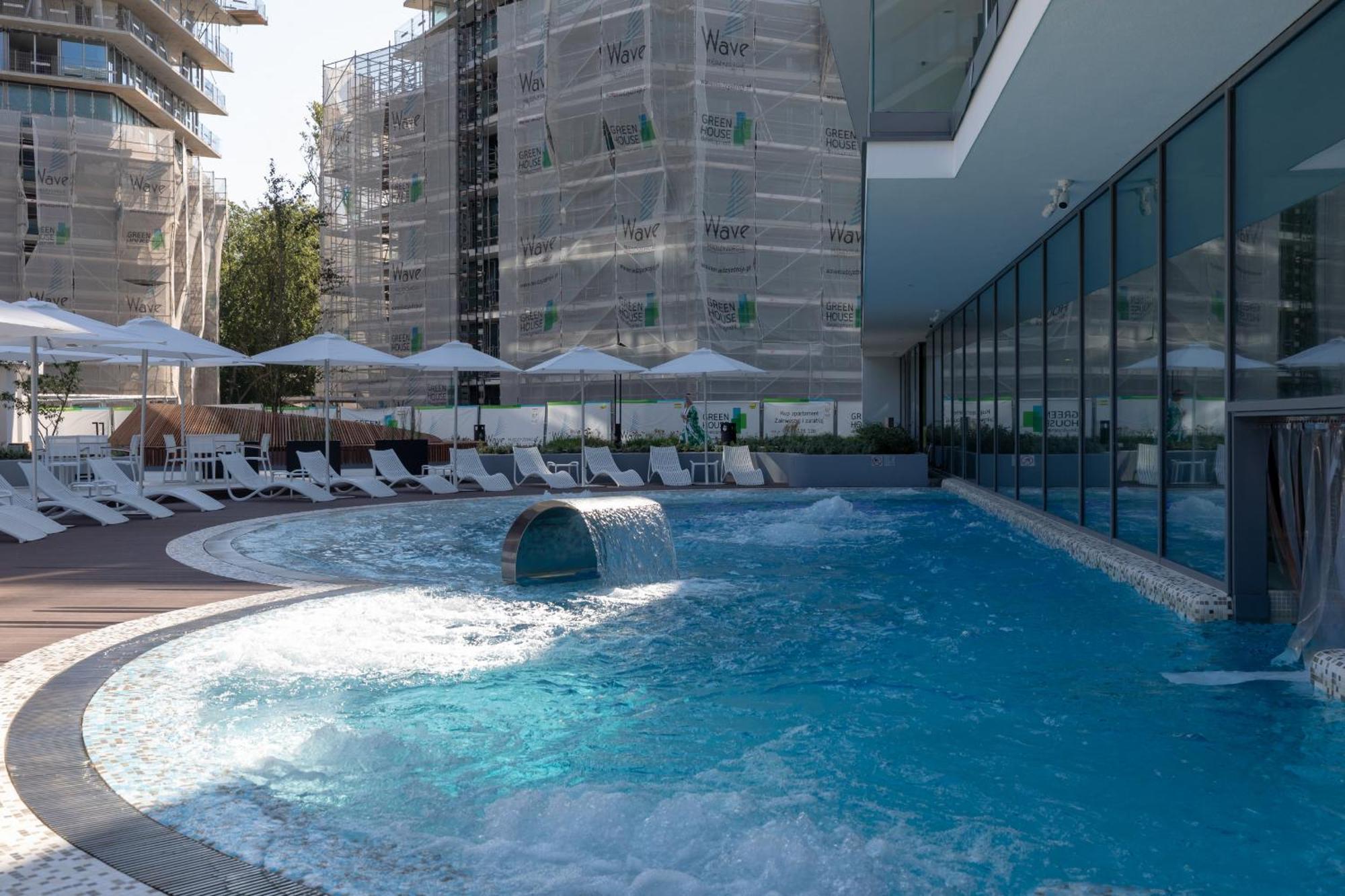 Royal Waves Resort & Spa - Apartment With Parking By Noclegi Renters Мендзиздроє Екстер'єр фото